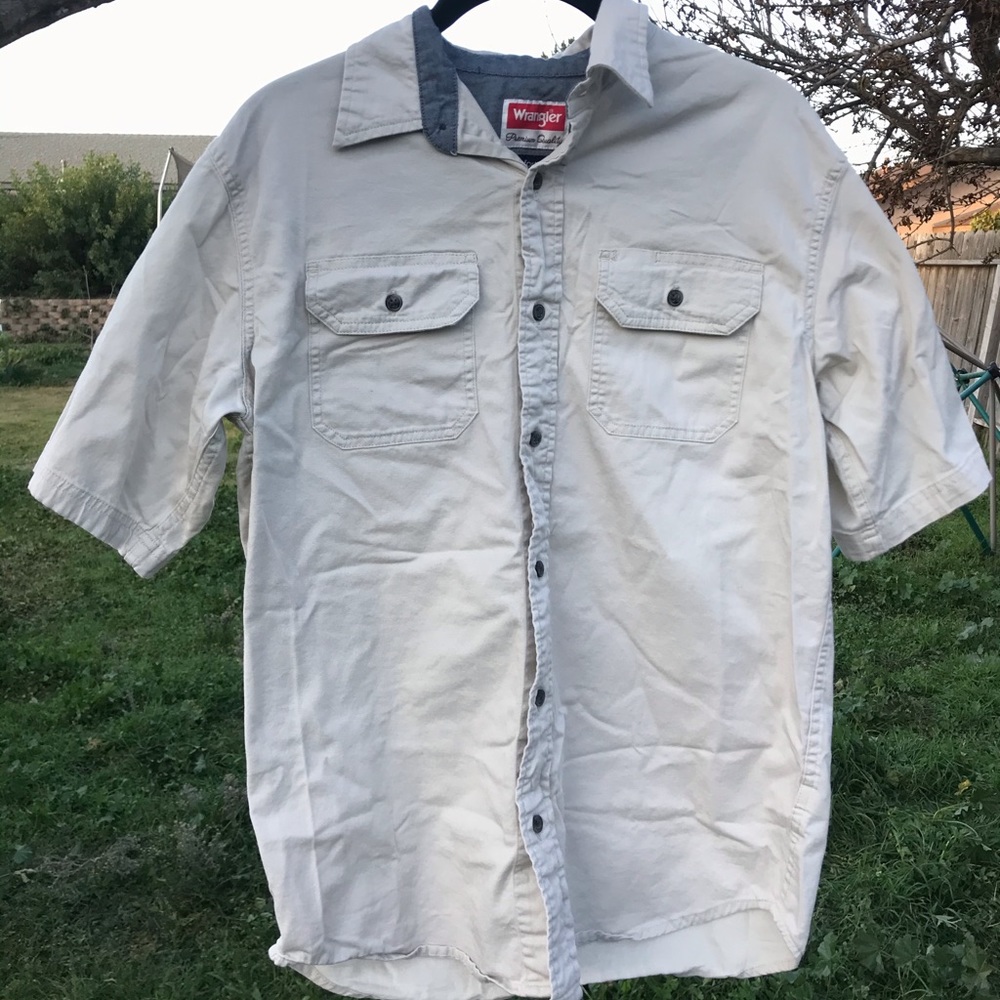 Wrangler Comfort Flex Beige Button Up